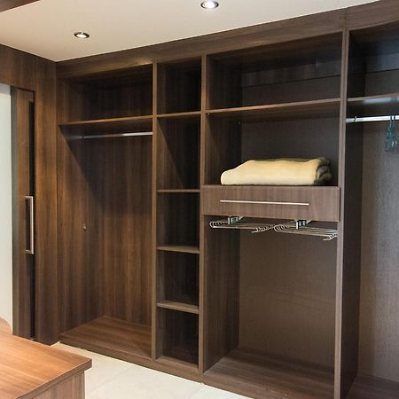 Chez Moe Hotel Germiston Ngoại thất bức ảnh